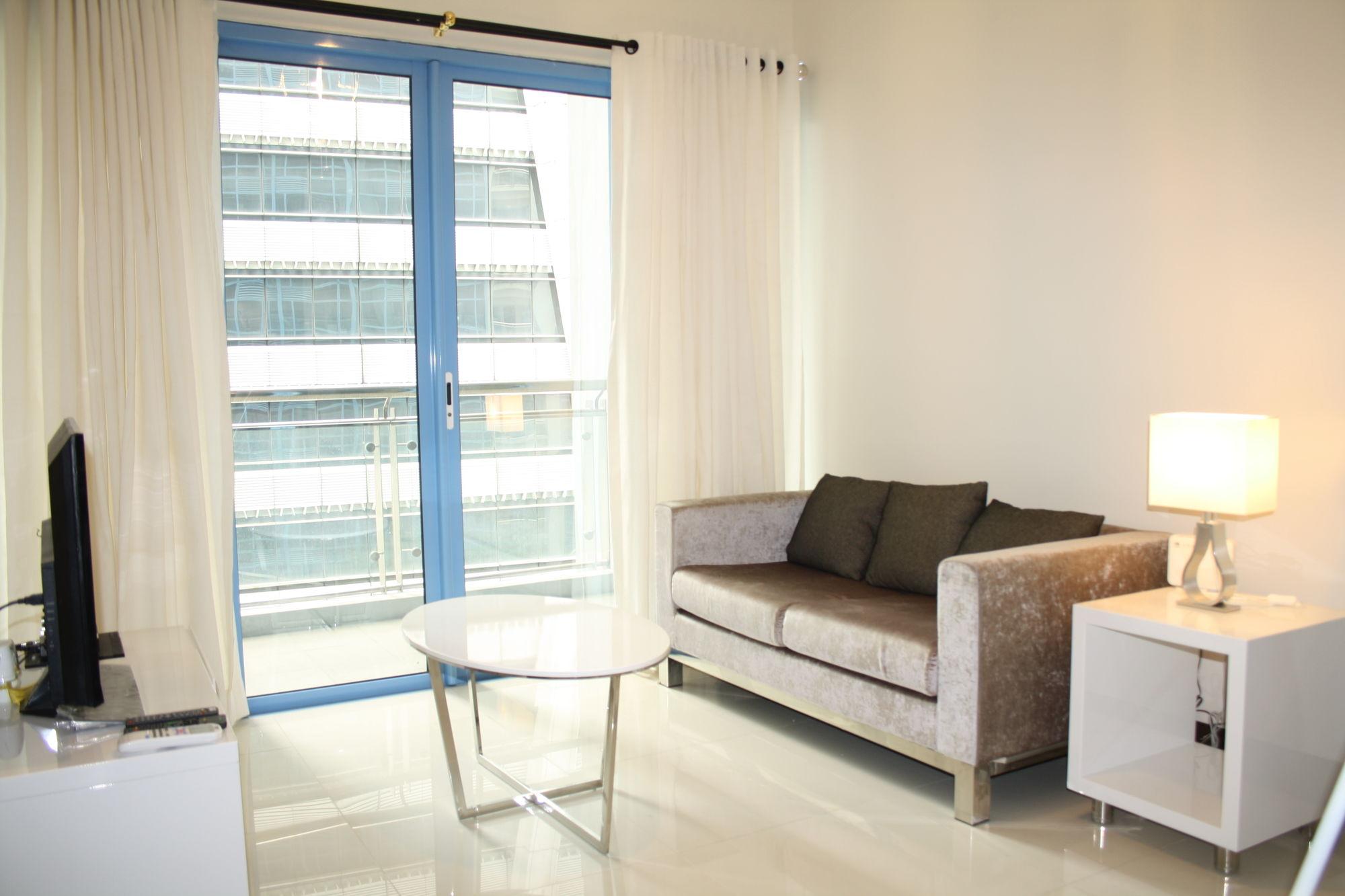 סן פדרו מקאטי Csuites At Two Central Residences מראה חיצוני תמונה