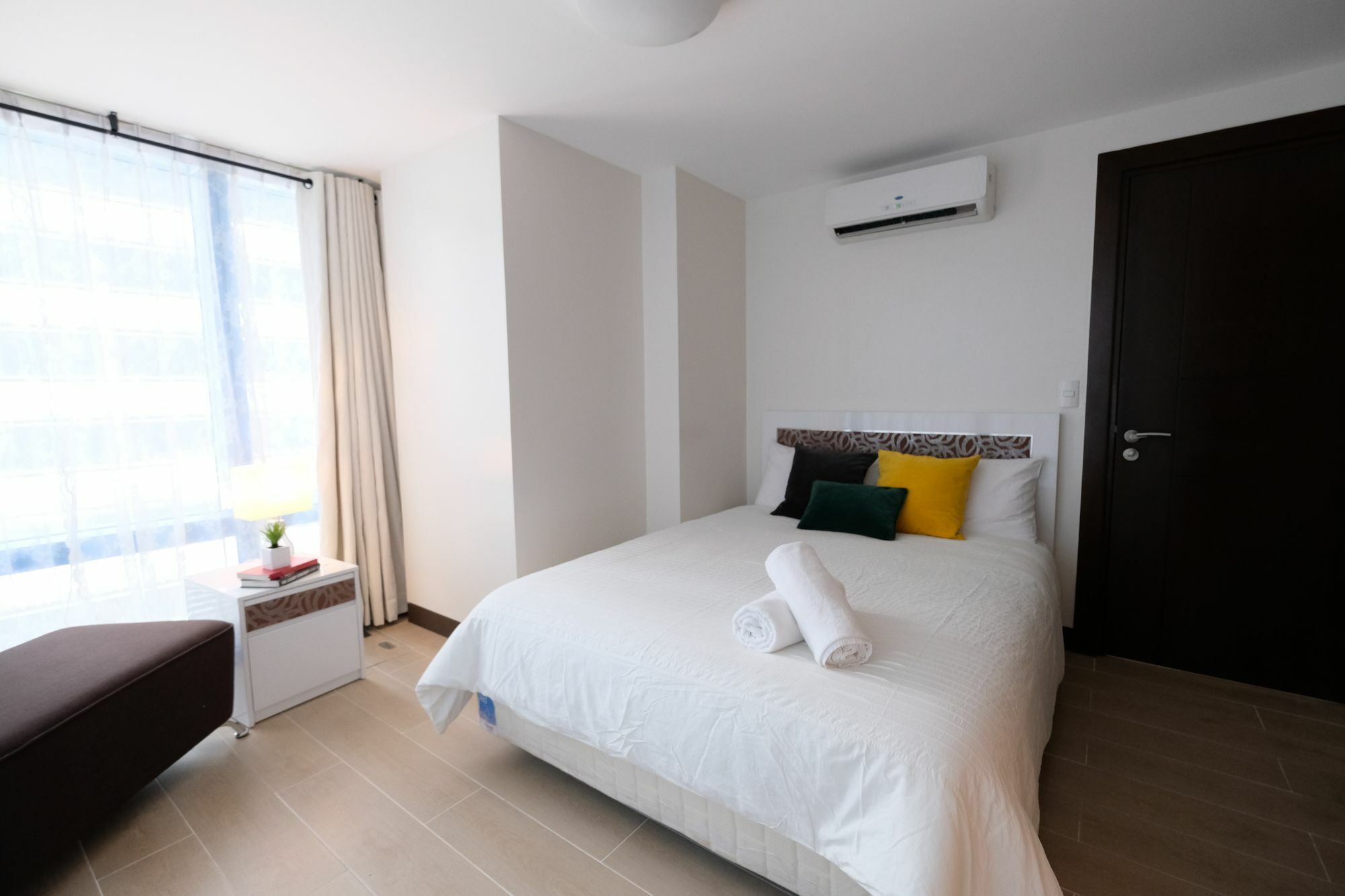 סן פדרו מקאטי Csuites At Two Central Residences מראה חיצוני תמונה