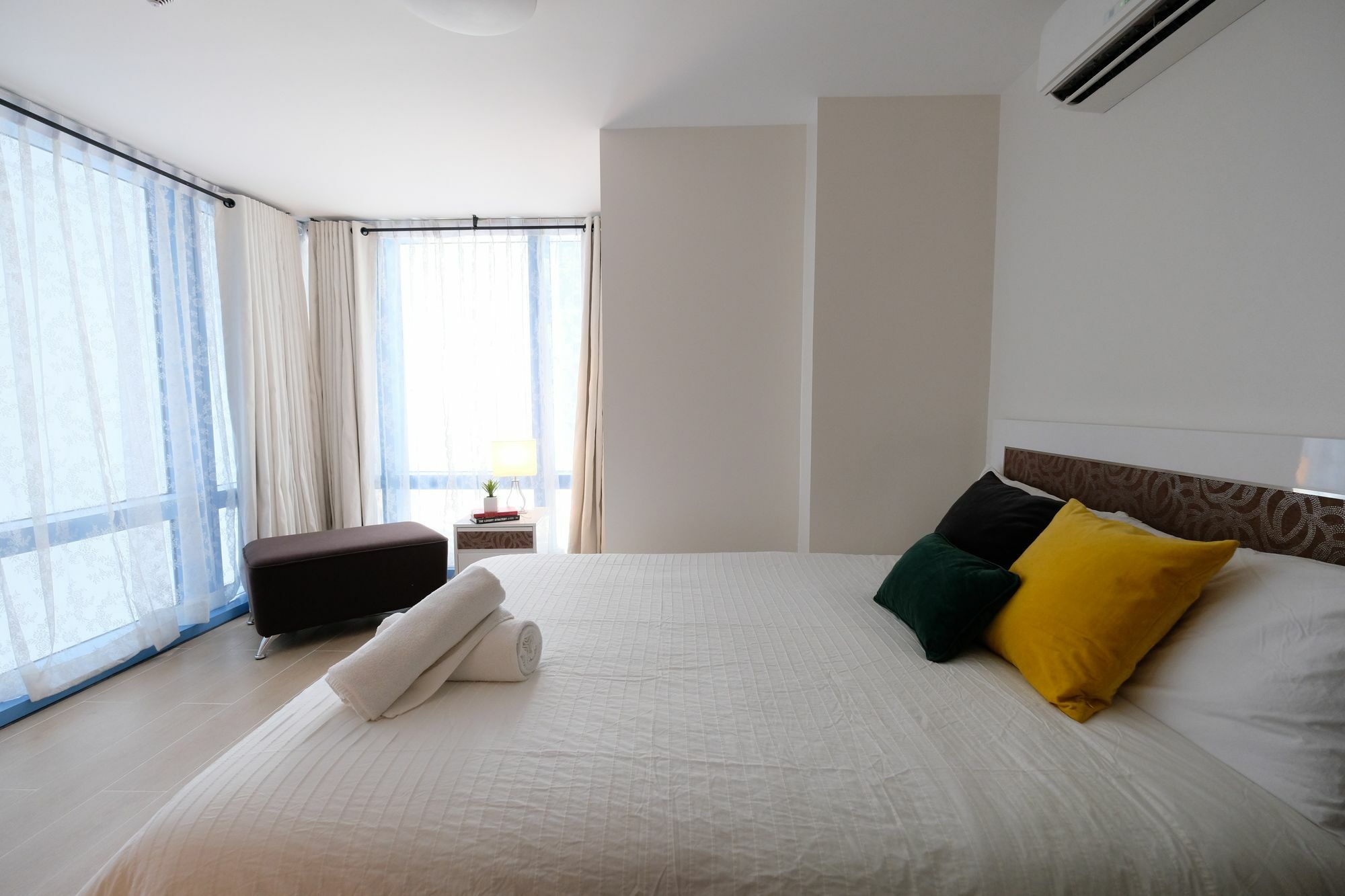 סן פדרו מקאטי Csuites At Two Central Residences מראה חיצוני תמונה